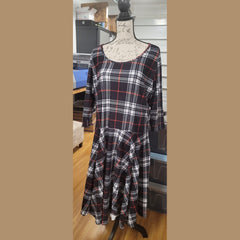 RITA SWING DRESS RUN-SOLID BLACK