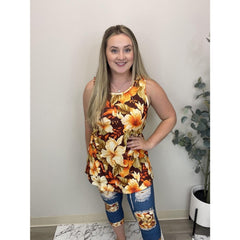 Outfit Golden Hour Flowy Tank Top with capri PeekaBoo Jeans Back Pockets