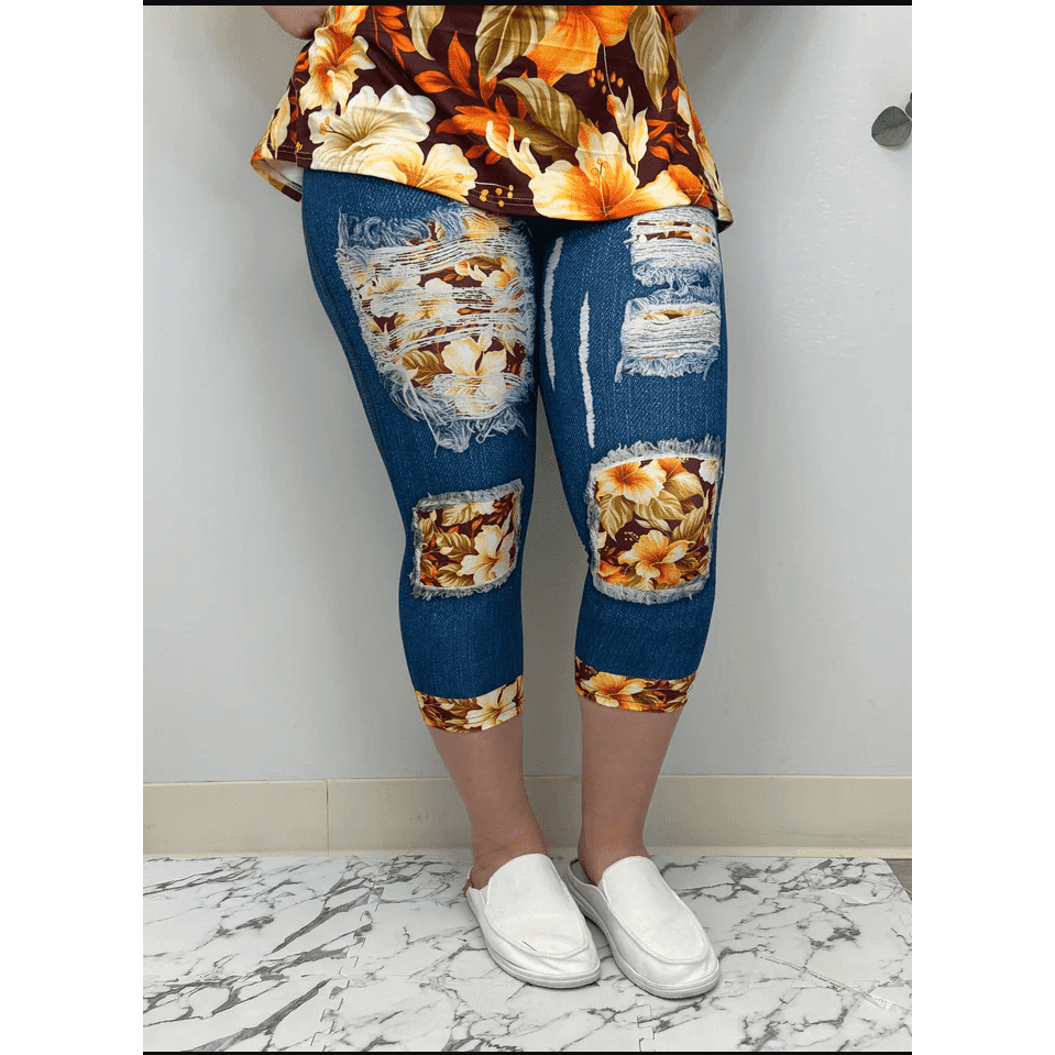 Outfit Golden Hour Flowy Tank Top with capri PeekaBoo Jeans Back Pockets