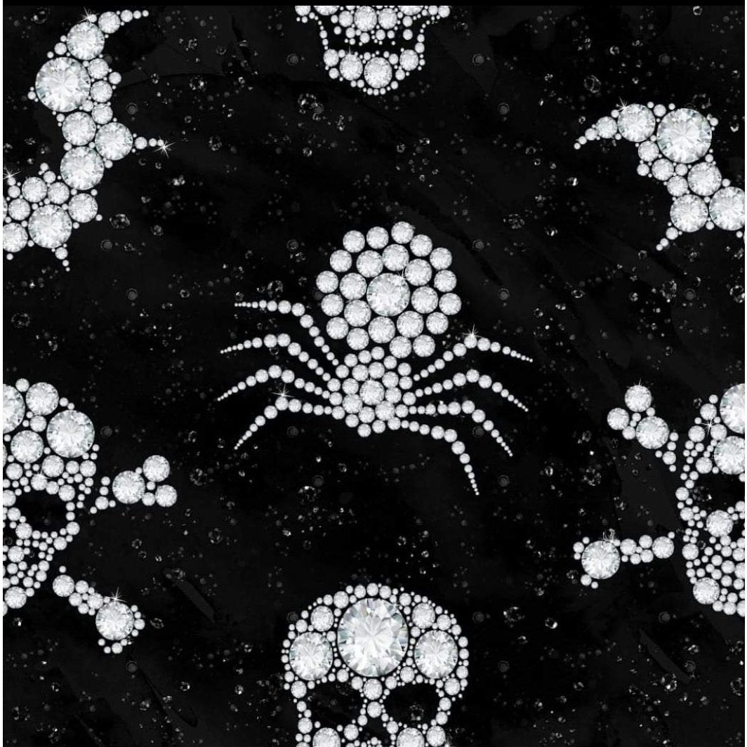 Diamond Skulls Capri Leggings with Pockets