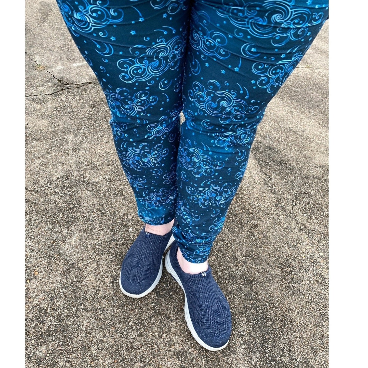 Cloud Leggings Capri Blue Sky with Pockets